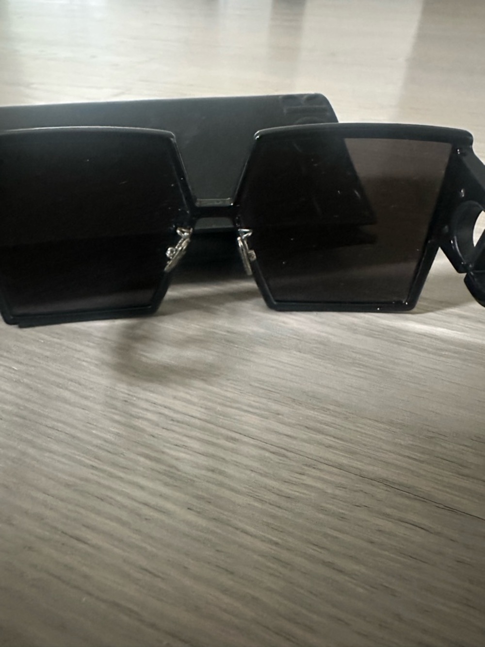 Dior Women's Black Oversized Geometric Sunglasses - Picture 6 of 7